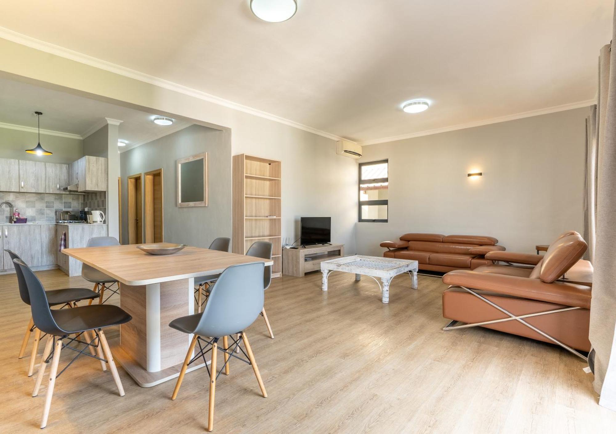 Oceanic Escape Beachfront Apartment Flic en Flac